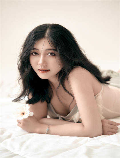 《吸血鬼的颤抖》专业欣赏全攻略：欣赏表演艺术与角色塑造的实用技巧 让你获得观影乐趣